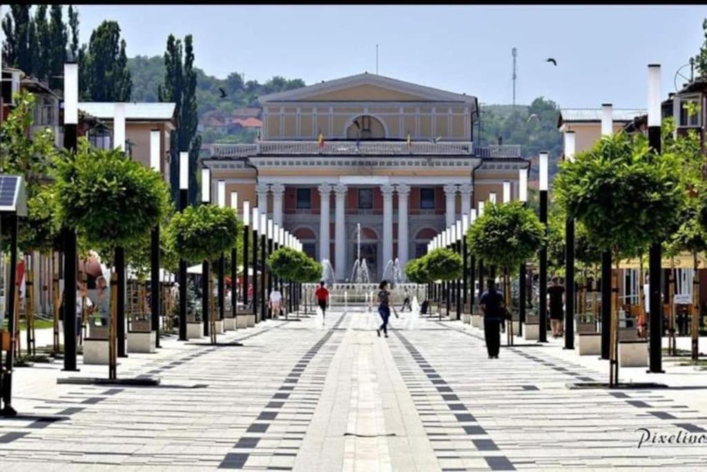 Very Good Location Хунедоара Экстерьер фото